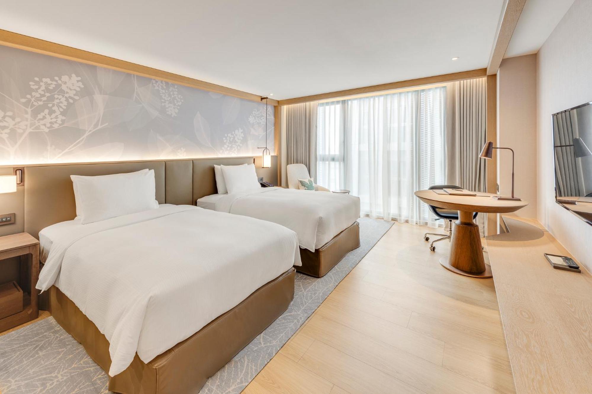 Doubletree By Hilton Taipei Zhongshan Екстер'єр фото