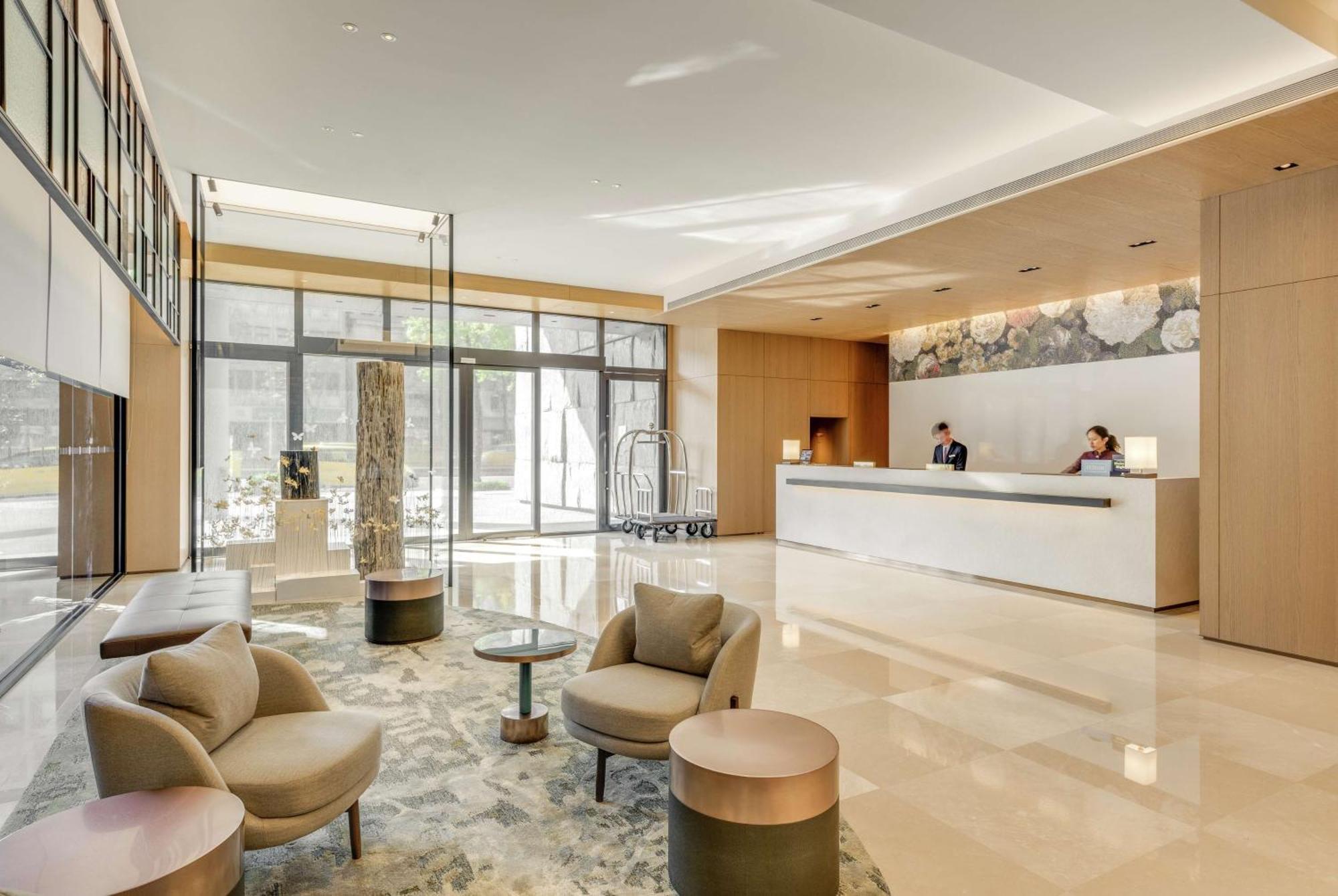 Doubletree By Hilton Taipei Zhongshan Екстер'єр фото