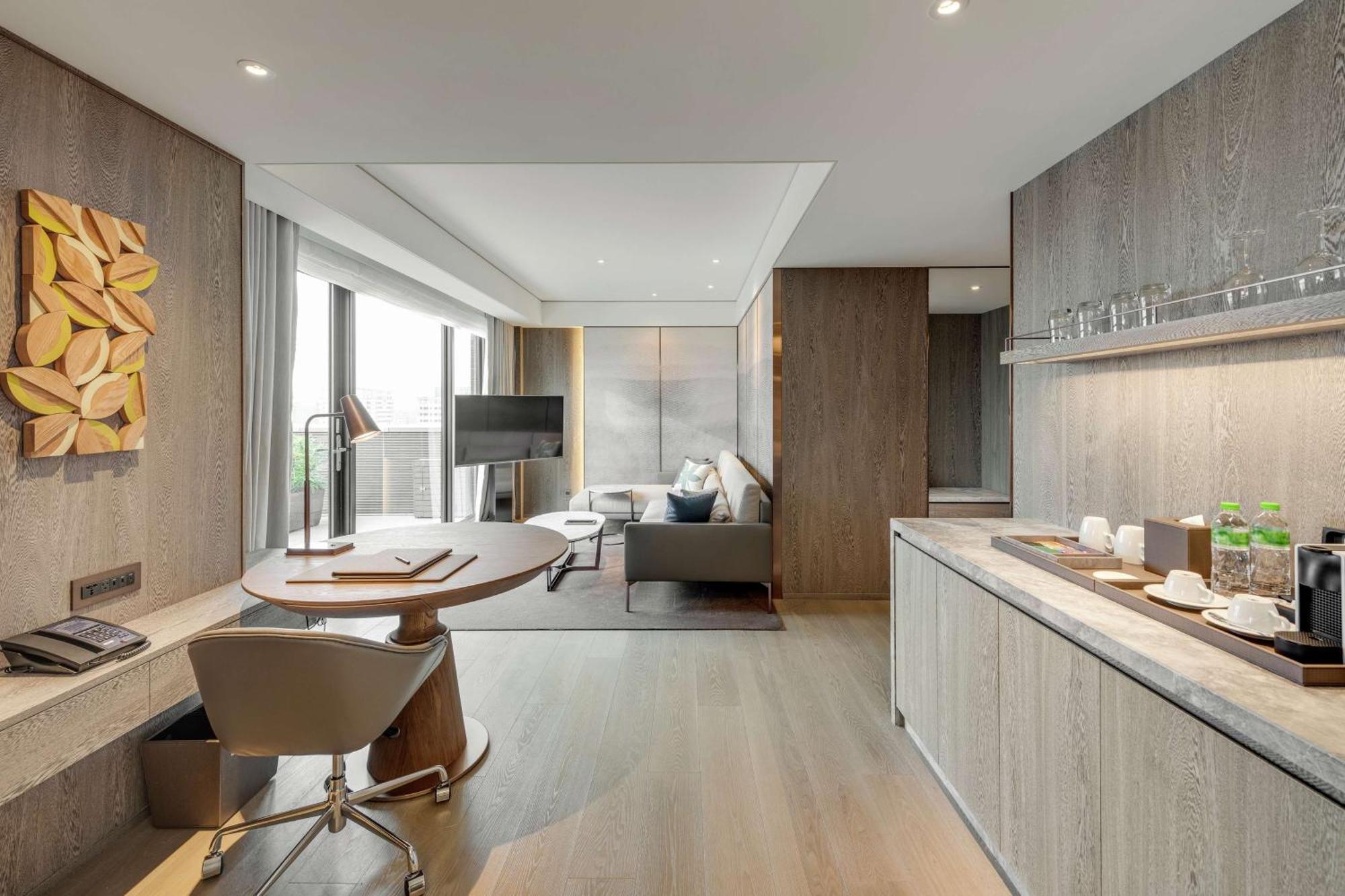 Doubletree By Hilton Taipei Zhongshan Екстер'єр фото